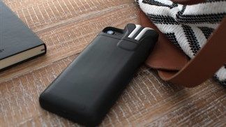 Apple được cấp bằng sáng chế ốp lưng iPhone rất tiện dụng, có khoang chứa và sạc cho tai nghe AirPods