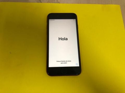 iPhone SE 2020 64GB Red