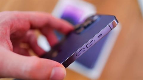 Apple Có Thể Sẽ Loại Bỏ Hoàn Toàn Phím Bấm Vật Lý Trên Iphone 15 Pro