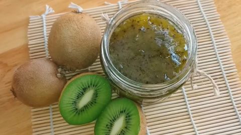Cách làm mứt kiwi phết bánh mì chua ngọt cực ngon chỉ trong nháy mắt