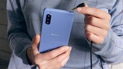  Ấn tượng đầu tiên Sony Xperia 10 III: Snapdragon 690 5G, 6 GB RAM cùng phong cách thiết kế rất quen thuộc của Sony 