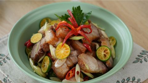 Cách làm thịt ba rọi chiên giòn lắc sả tắc cực bắt cơm, dễ làm tại nhà