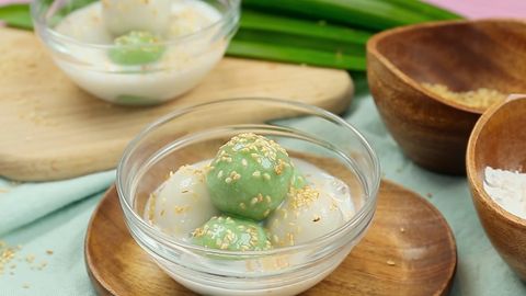 2 cách làm chè trôi nước lá dứa mềm dẻo, ngọt thơm hấp dẫn