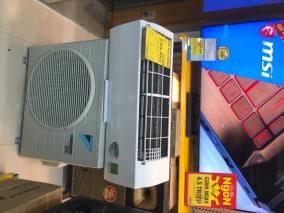 Điều hòa Daikin Inverter 8500 BTU ATKC25UAVMV