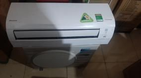 Điều hòa Daikin Inverter 11900 BTU ATKQ35TAVMV