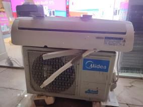 Điều hòa Midea 9000 BTU MSAFA-10CRN8