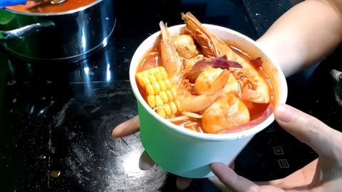 Cách làm lẩu ly (lẩu cốc) thơm ngon hấp dẫn cực đơn giản tại nhà