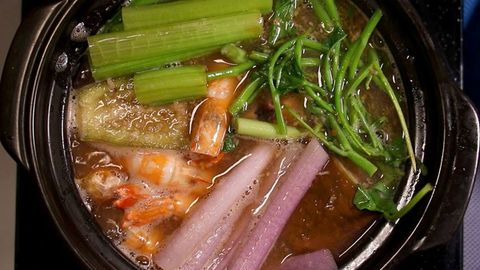 Cách nấu lẩu mắm ruốc nóng hổi, thơm ngon khó cưỡng cho ngày lạnh