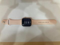  Apple Watch SE GPS, 44mm Gold Aluminium Case with Pink Sand Sport Band - Regular 