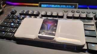 Lenovo Legion 2 Pro lộ ảnh thực tế: Ấn tượng với mặt lưng có cả quạt tản nhiệt, lỗ thông hơi và hệ thống đèn RGB
