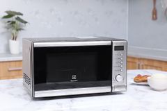  Lò vi sóng có nướng Electrolux EMS2027GX 20 lít 