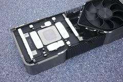  Lộ Ảnh Hệ Thống Tản Nhiệt Và Heatsink Của Card Đồ Họa Rtx 4090 Ti 