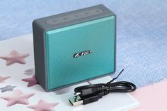  Loa Bluetooth Fenda W5 Đen 