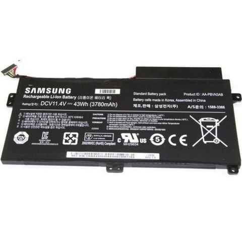 Thay pin LapTop SAMSUNG NP940X5JI Treo Logo