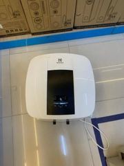  Máy nước nóng gián tiếp Electrolux 30 lít 2500W EWS302DX-DWE 
