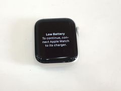  Apple Watch S6 GPS, 40mm Silver Aluminium Case with White Sport Band - Regular 