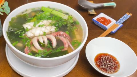 Cách làm bánh canh mực đậm đà thơm ngon khiến cả nhà phải xuýt xoa