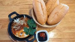  2 cách làm bánh mì cá mòi hộp ăn sáng cực ngon đơn giản dễ làm 