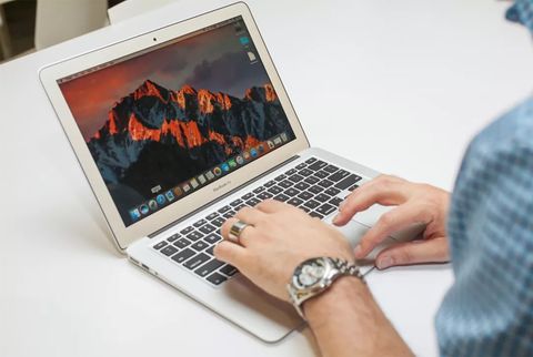 MacBook mã SA/A là của nước nào? Xuất xứ ở đâu? Dùng có tốt không?