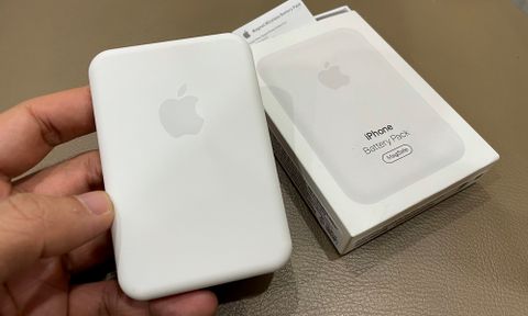 Apple Tung Bản Cập Nhật Cho Pin Sạc Dự Phòng Magsafe