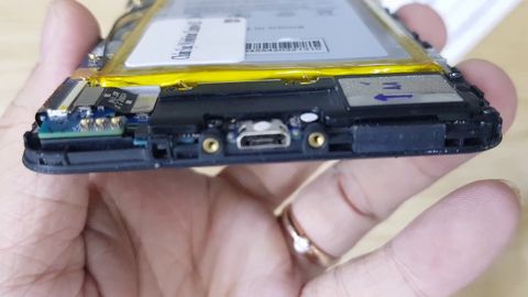 Chân Sạc Mobiistar Zumbo S2