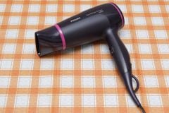  Máy sấy tóc Philips BHD002 