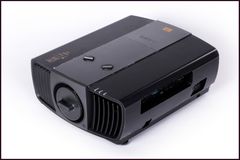  Máy Chiếu Benq W11000 