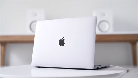 Nên Mua Laptop Hãng Nào Cho Sinh Viên 2022?