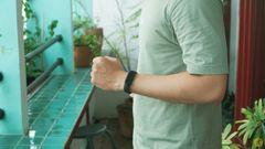  Trên tay Mi Band 5: Ngoại hình không thay đổi nhưng nâng cấp nhiều bên trong, giá 999 ngàn giới hạn chỉ 1.000 suất 