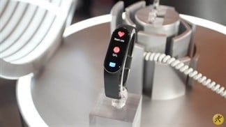 Giá rẻ mà nhiều tính năng, vòng đeo tay Xiaomi Mi Smart Band 6