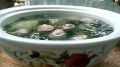  5 cách nấu canh chả cá thơm ngon lạ miệng cho mâm cơm thêm phong phú 
