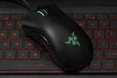  Chuột Có Dây Gaming Razer DeathAdder Essential 