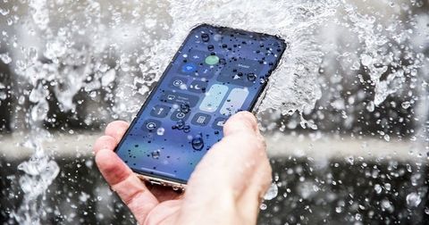 Một Số Biện Pháp Hữu Ích Để Bảo Vệ Iphone Khi Trời Mưa