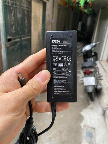 Sạc laptop MSI 19V-3.42A 65W
