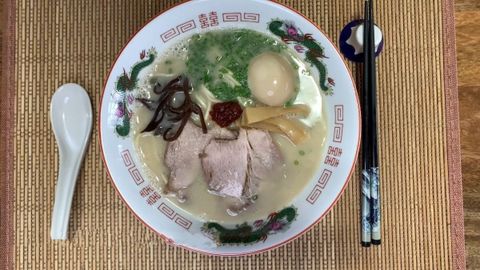Cách nấu mì Hakata ramen thơm ngon với vị ngon chuẩn nhà hàng Nhật Bản