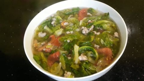 2 cách nấu canh xà lách chua ngon đậm đà cho bữa ăn thêm phong phú