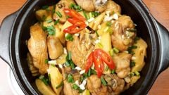  2 cách làm gà kho măng thơm ngon, bắt vị cho bữa cơm thêm sum vầy 
