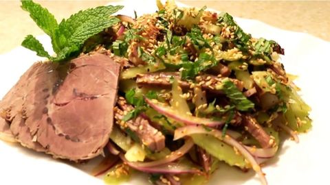 Cách làm gỏi bắp bò cần tây thơm ngon, giòn ngọt và vô cùng đơn giản