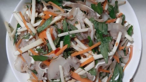 Cách làm gỏi củ hủ dừa tai heo giòn ngon khó cưỡng tại nhà