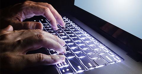 7 mẫu laptop có đèn bàn phím giá rẻ tốt nhất tại Trung Tâm Bảo Hành