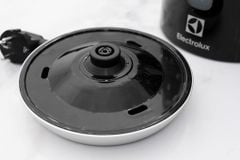  Bình siêu tốc Electrolux EEK3505 