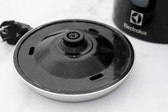  Bình siêu tốc Electrolux EEK3505 