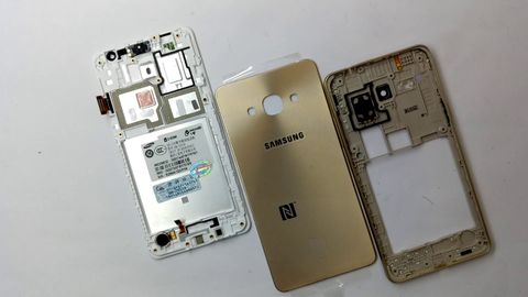 Nắp lưng Samsung J2 2016/ J210 (đen)