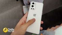  Lộ ảnh chụp thực tế OnePlus 9 Pro màu Pure White mới trông rất tinh tế, có lớp hoàn thiện mờ chống bám dấu vân tay 