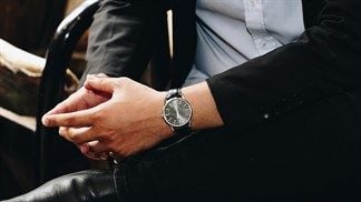 Bật mí cho bạn 10 mẫu đồng hồ nam bán chạy nhất tháng 10 đang giảm cực sốc, với những thiết kế mạnh mẽ, lịch lãm rất đáng sắm