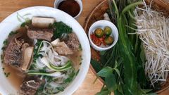 Cách nấu phở sườn bò thơm ngon, bổ dưỡng đổi vị bữa ăn cho cả nhà 
