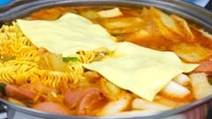  2 cách nấu lẩu tokbokki phô mai thơm ngon hấp dẫn ăn thử là mê 