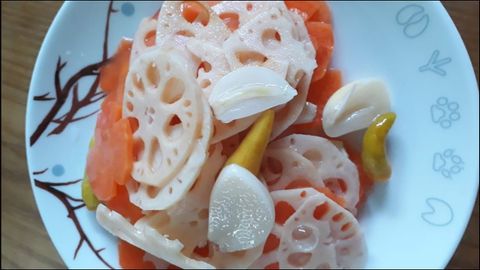 Cách làm củ sen ngâm chua ngọt giòn ngon không bị đen cực dễ
