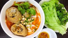  Cách nấu mì quảng giò heo thơm bùi ngon nức nở ngay tại nhà 