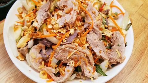 2 cách làm gỏi vịt rau răm chua chua ngọt ngọt ngon khó cưỡng
